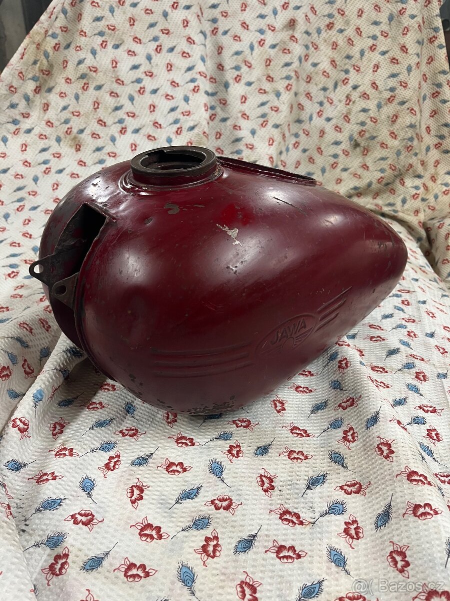 Predam nadrž na Jawa perák komunista