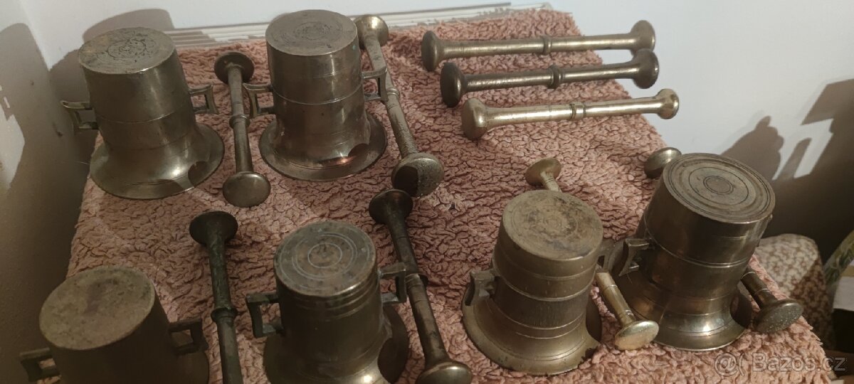 Staré mosazné hmoždíře