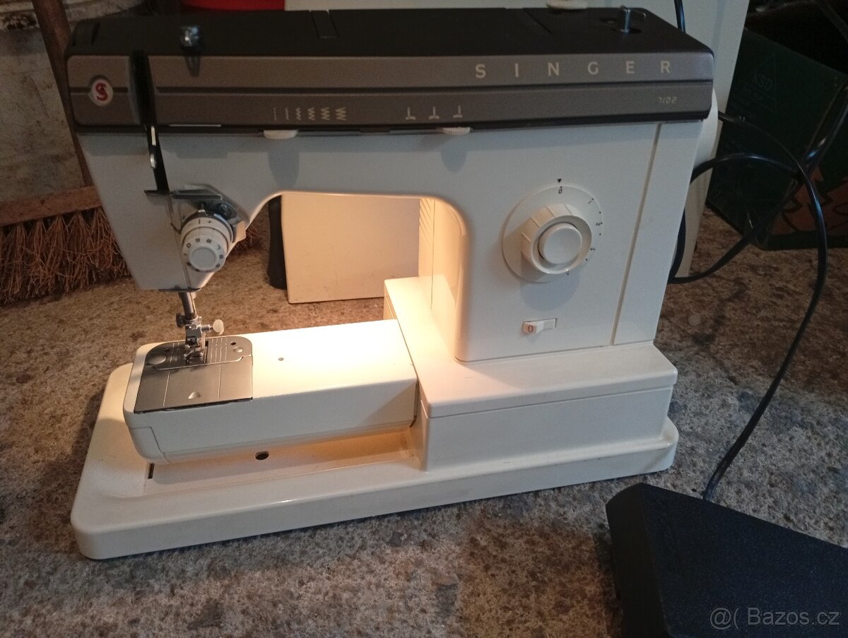 Šicí stroj Singer