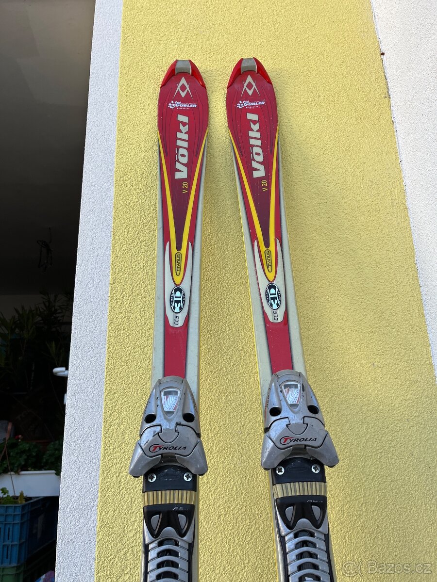 Carvingové lyže Völkl