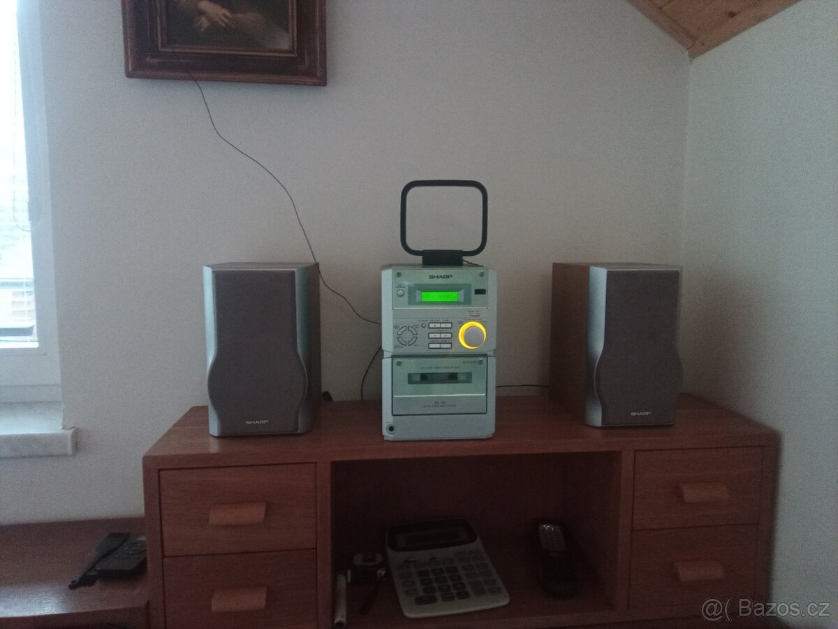 Trojkombinace mikrosystém SHARP XL-30