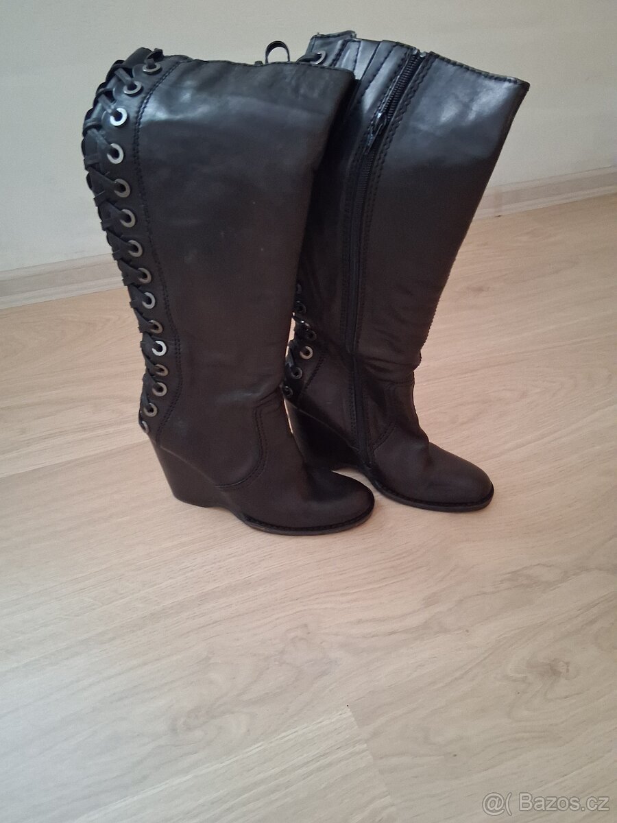 Vysoké kozačky Baťa,vel.39