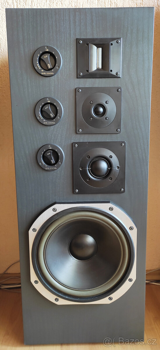 4 pásmové sloupové reproboxy