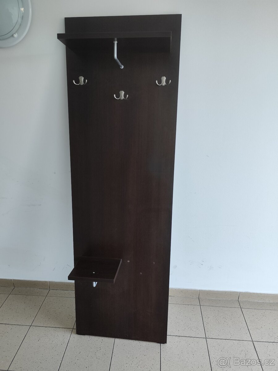Nábytek do předsíně