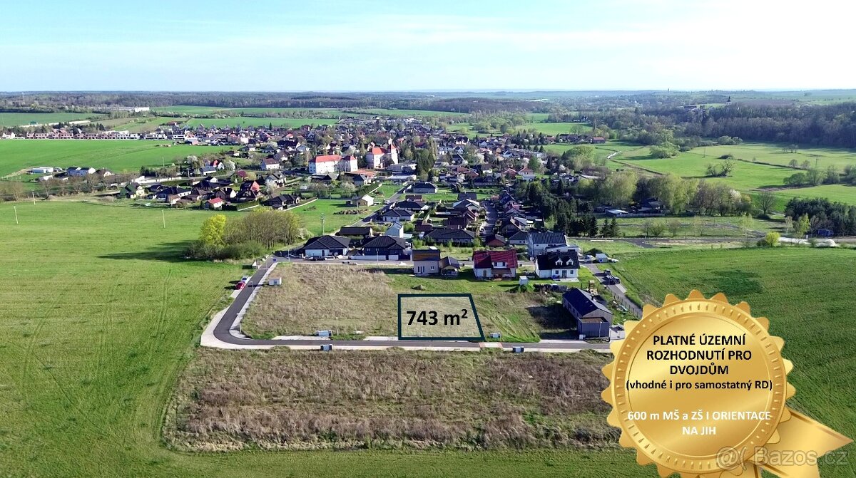 Krásný stavební pozemek na prodej za Prahou, 743 m2