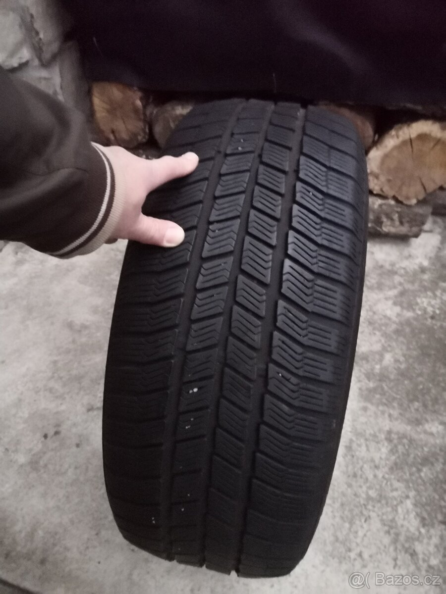 Zimní pneu 225/55 R16 Barum Polaris 3 - 1 ks