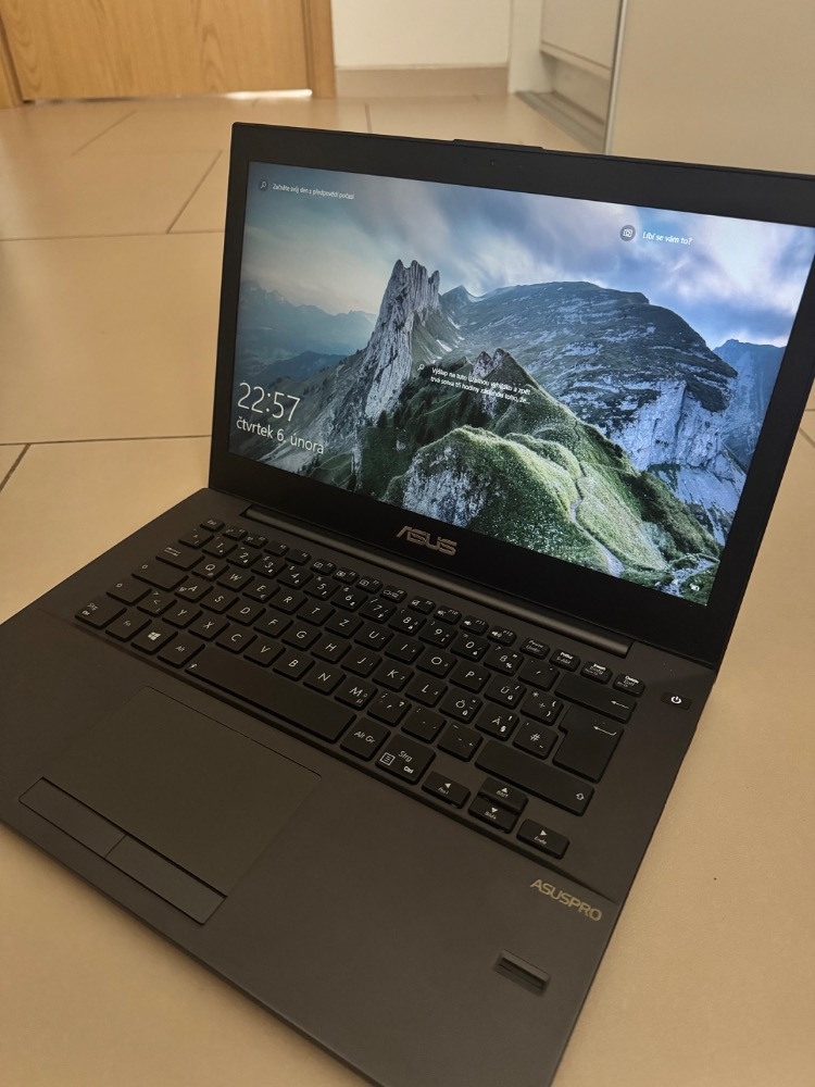 Asus Intel core i5, 12gb ram, 2x500gb HDD