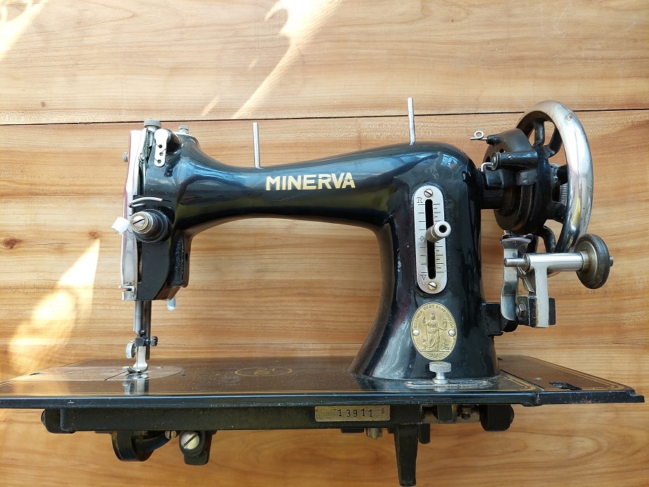 Šlapací šicí stroj Minerva retro Československo VELKÁ SLEVA