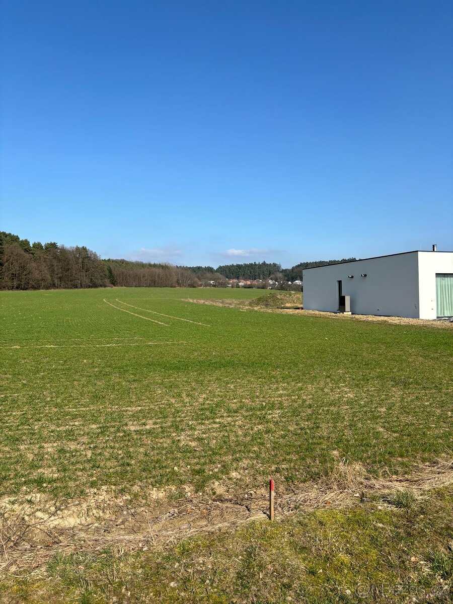 Stavební pozemek 2752 m2 ve Zlíně-Velíkové
