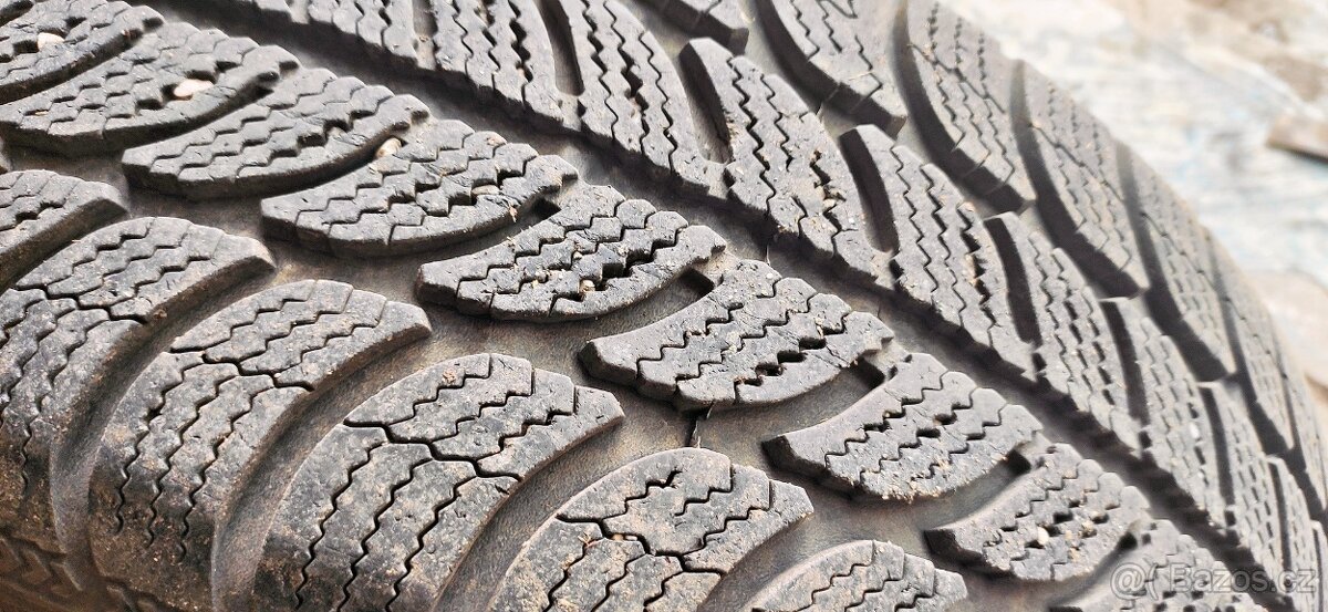 Opel apod. zimní 6 mm, na diskách 5 x 105 195/65 R15