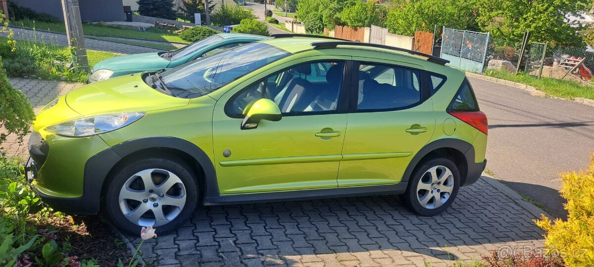 Peugeot 207 SW, 1. majitel, koupeno v ČR, tažné zařízení