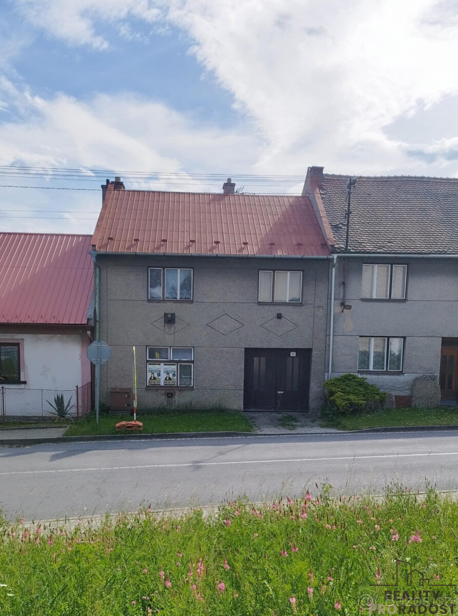 RD 4+1 v Hlinsku pod Hostýnem.