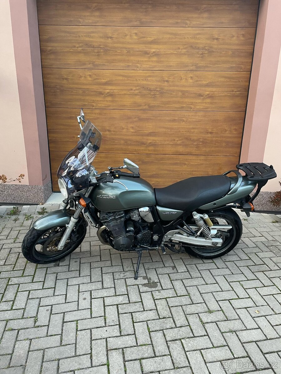 Suzuki GSX 750