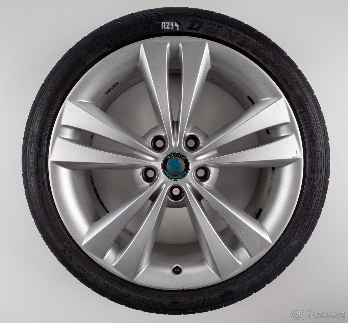 Škoda Octavia - Originání 18" alu kola - Letní pneu