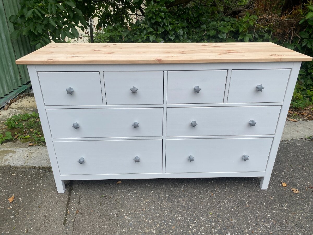 IKEA Hemnes komoda s 8 zásuvkami - bíl. mořená