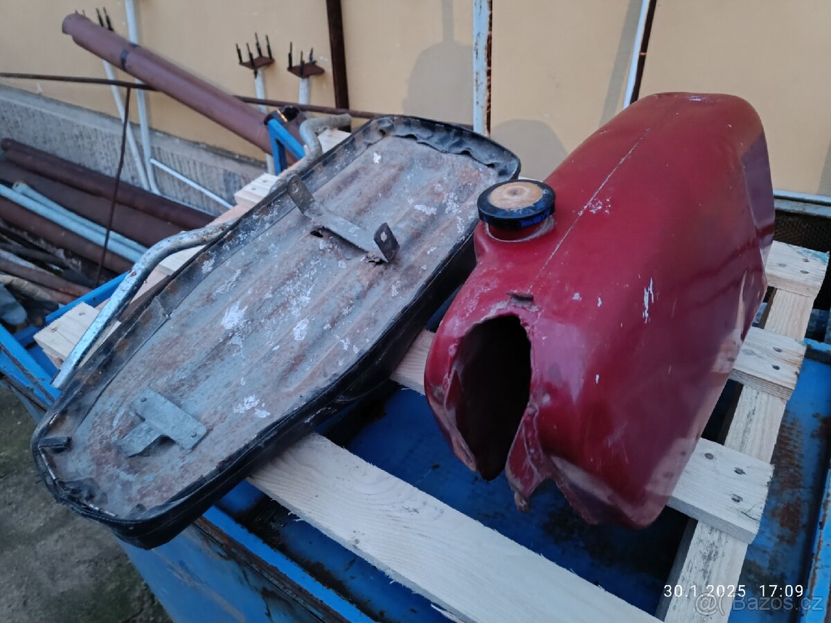 Díly Jawa mustang