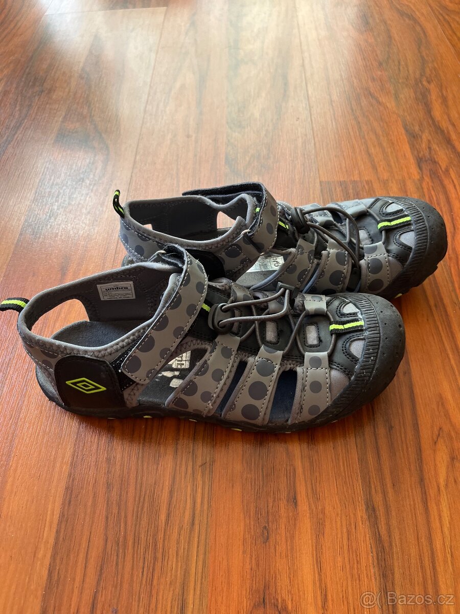 Sandály Umbro vel. 38