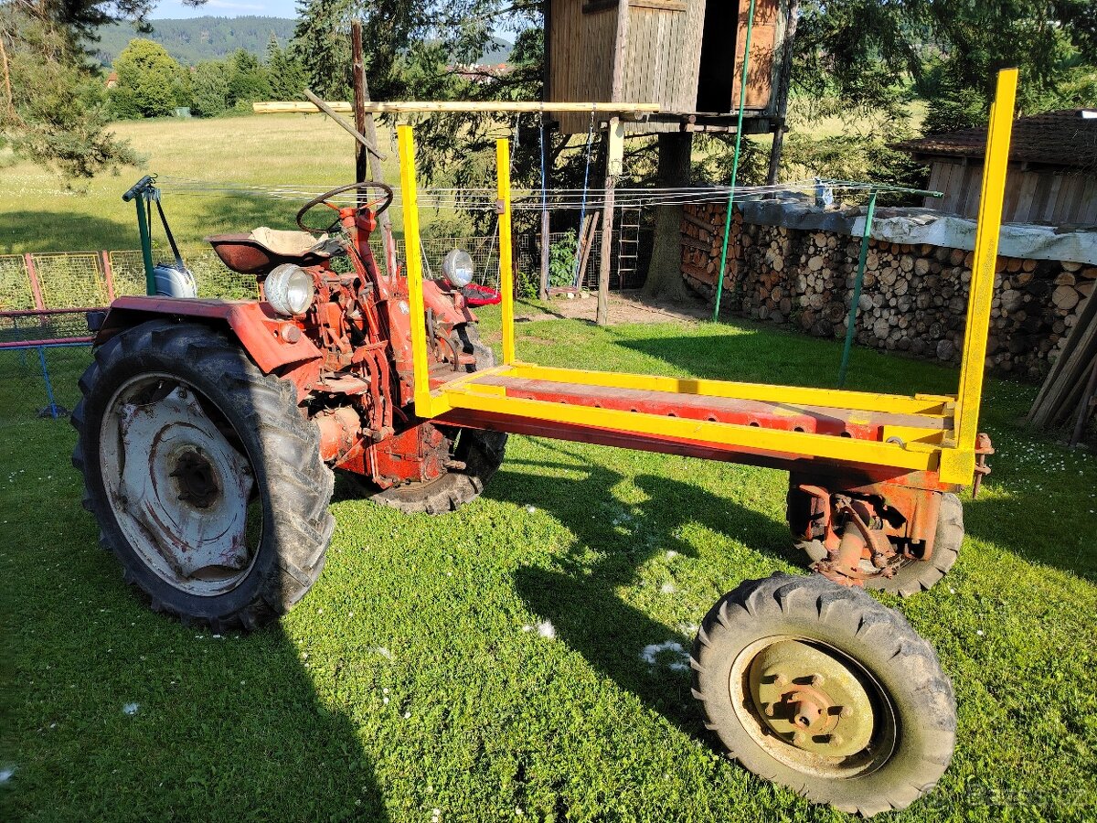 Traktor RS 09