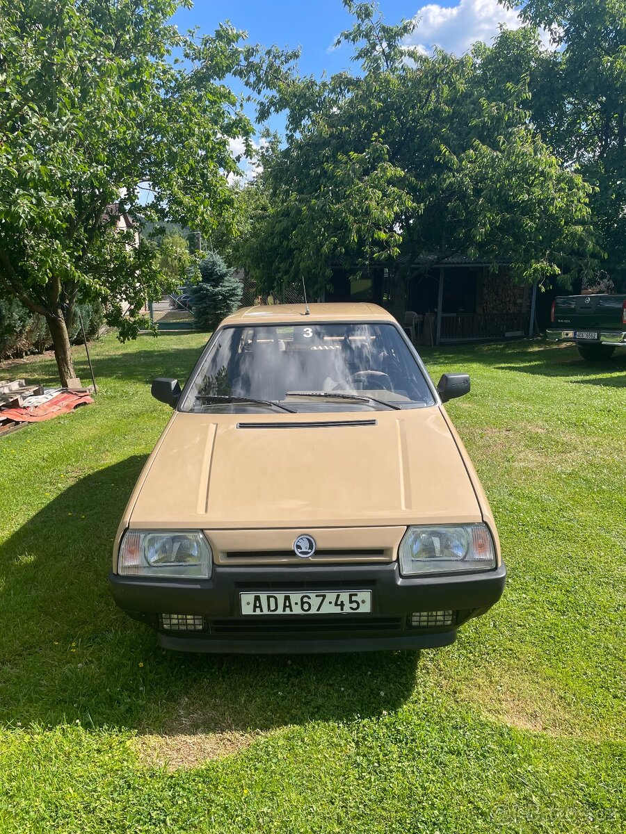 Škoda favorit 135L