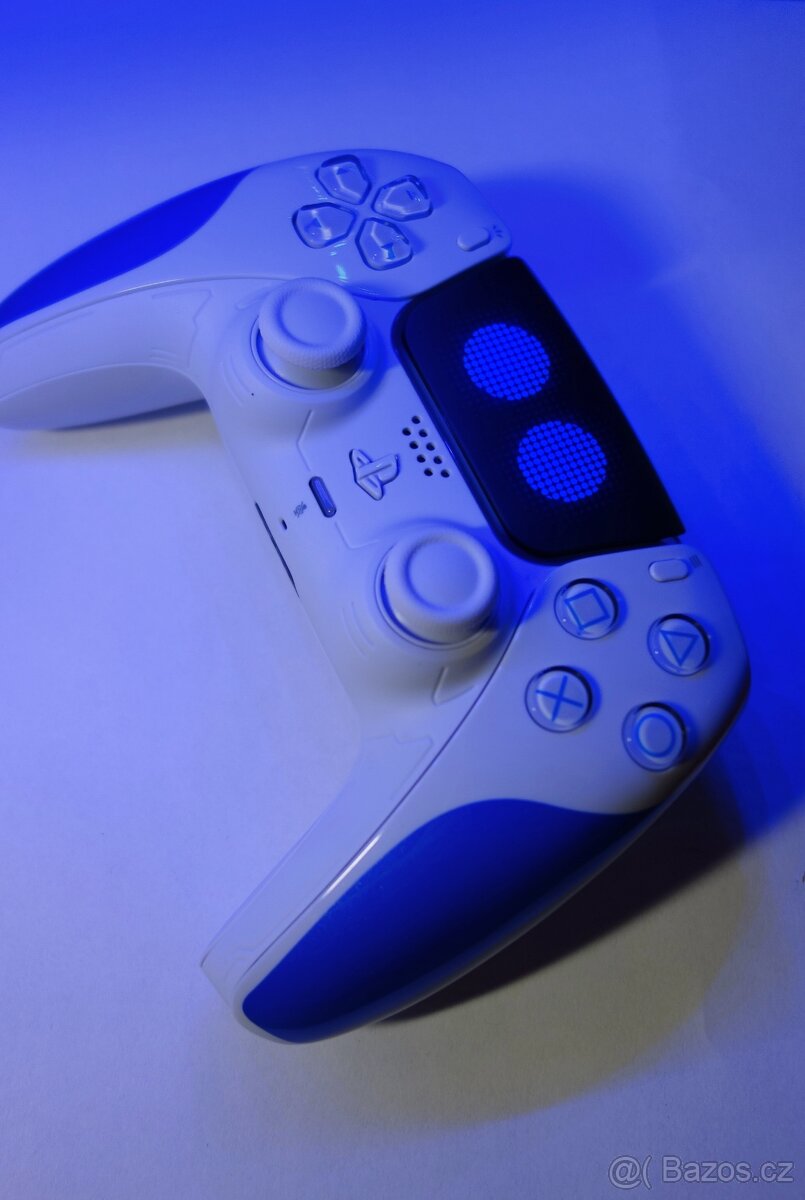 Playstation 5 ovladač (ASTRO BOT)
