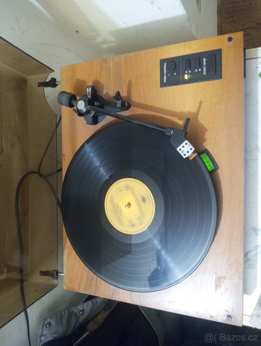 Gramofon Tesla NC 452