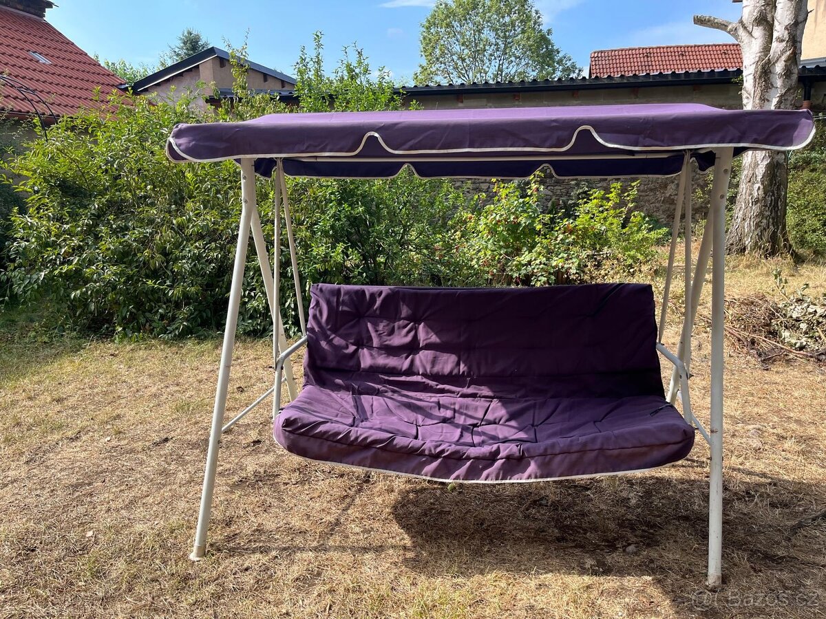 Zahradní houpačka