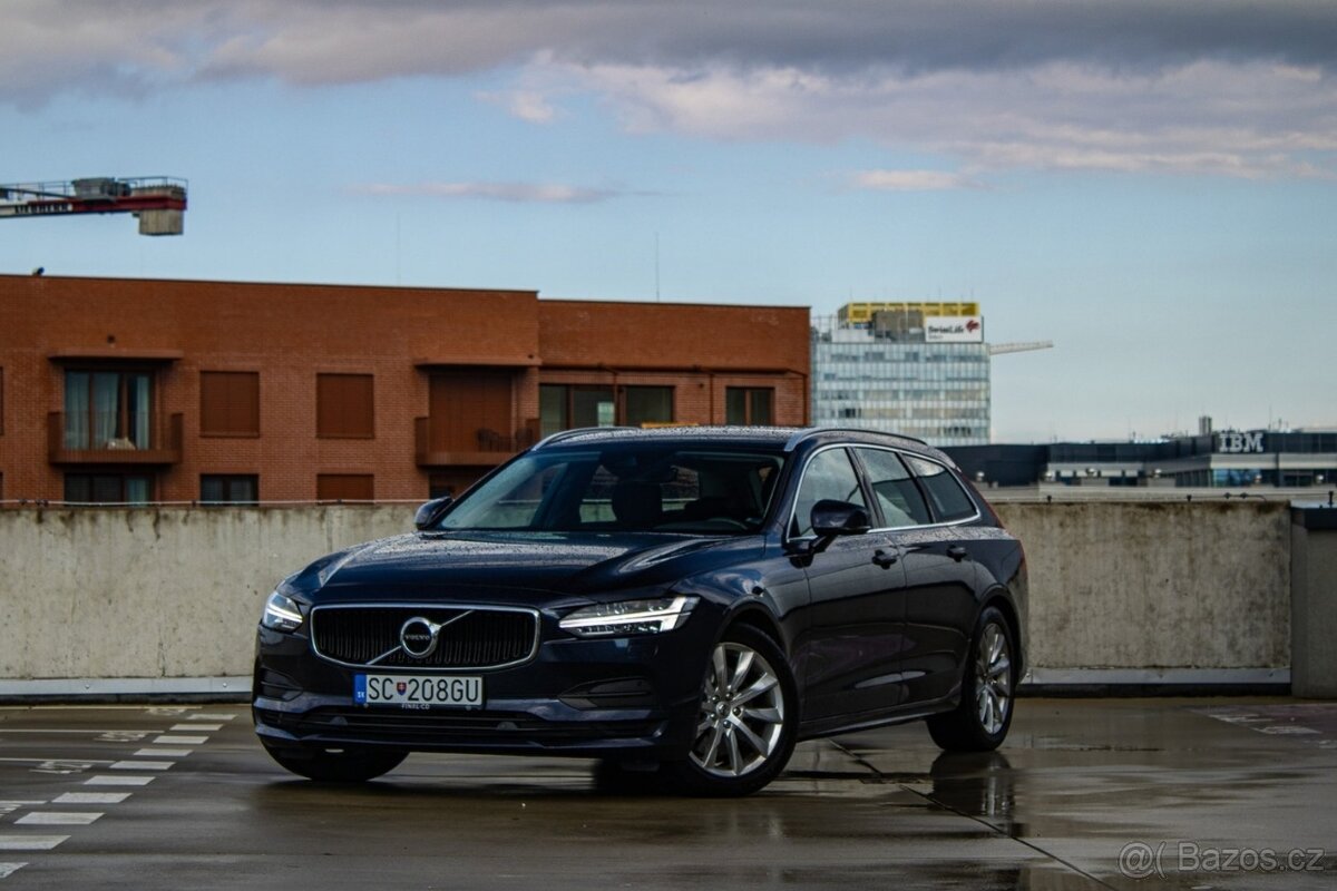 Volvo V90 T4 2.0L Momentum A/T 2019