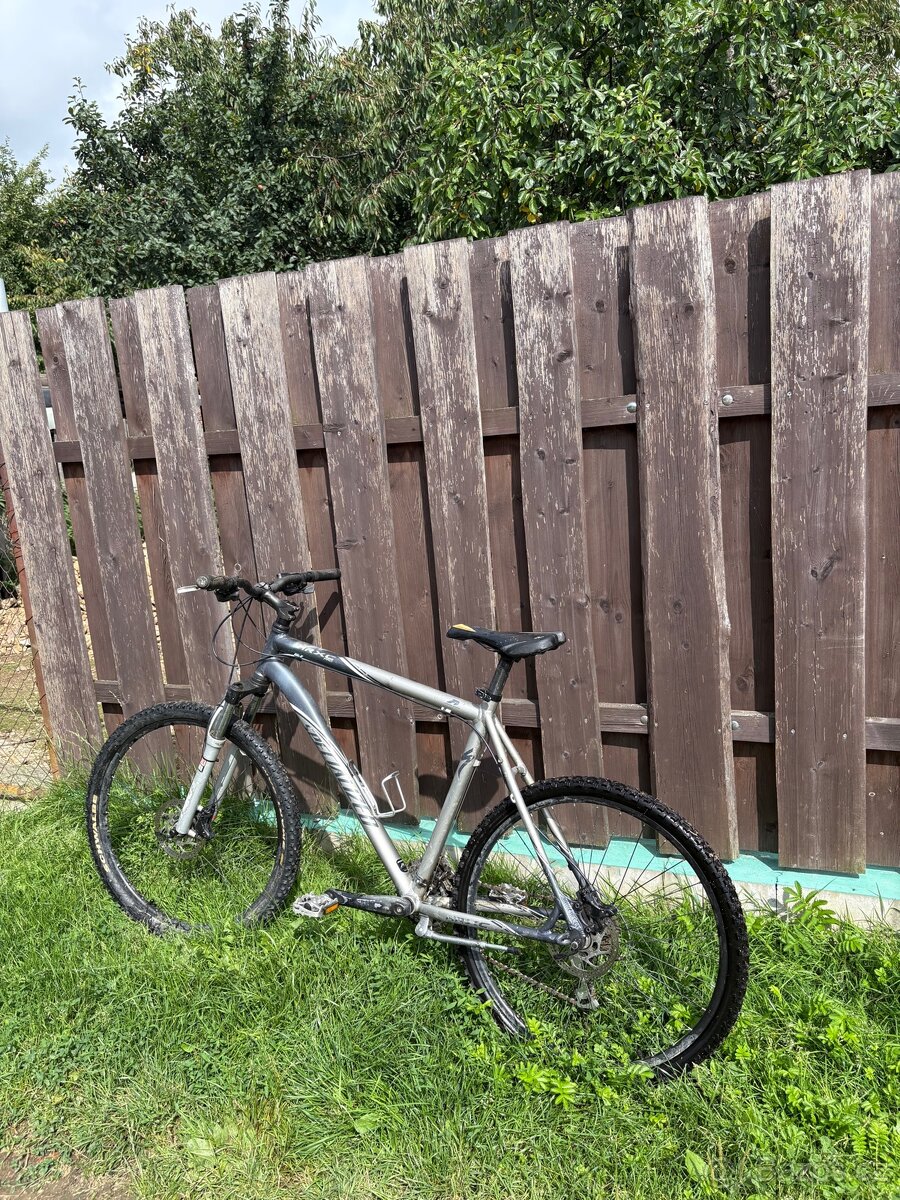 Horské kolo SPECIALIZED