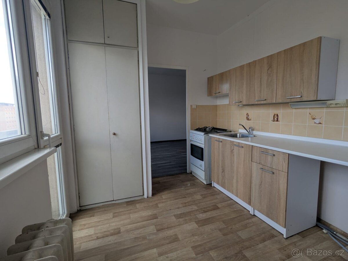 Pronájem 1+1+B 36m2, Jaroslava Vrchlickéko 2839, Most
