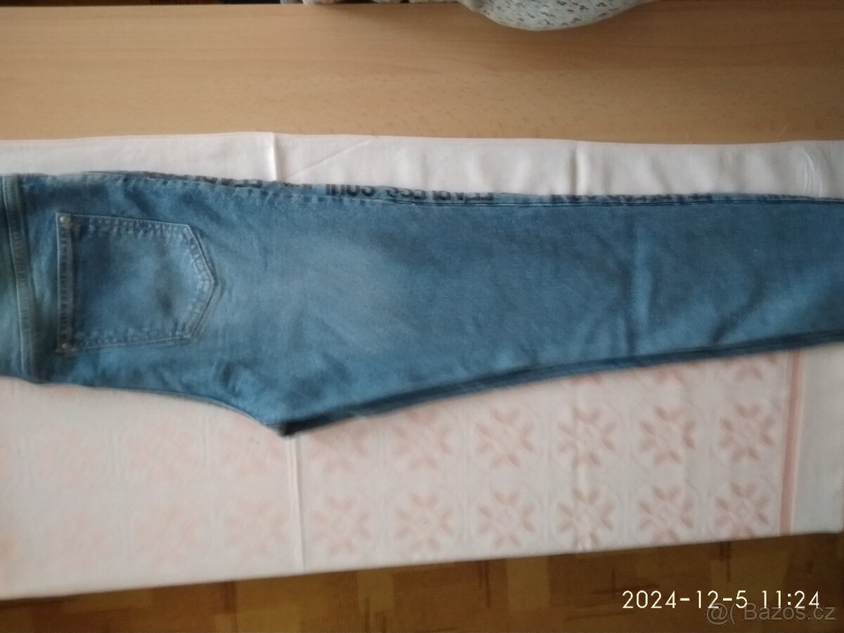Dívčí rifle, zn. MOHITO, velikost 38,