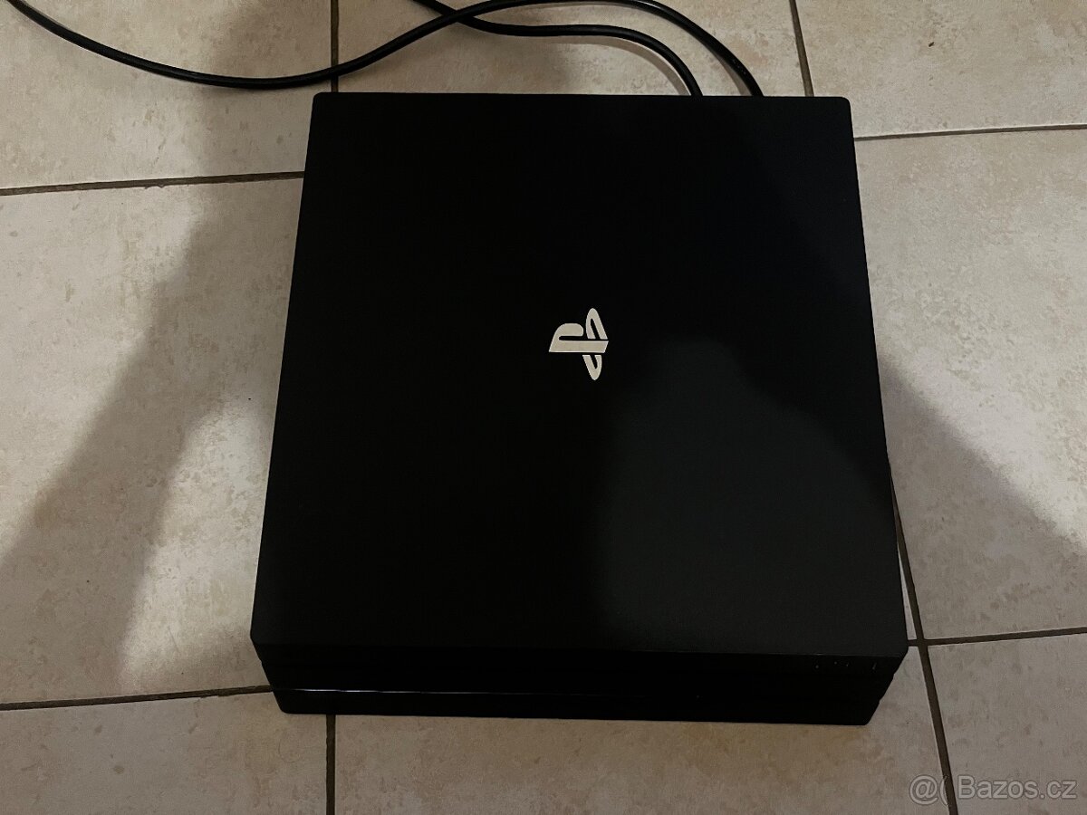 PlayStation 4 Pro – velmi dobrý stav – Teplice