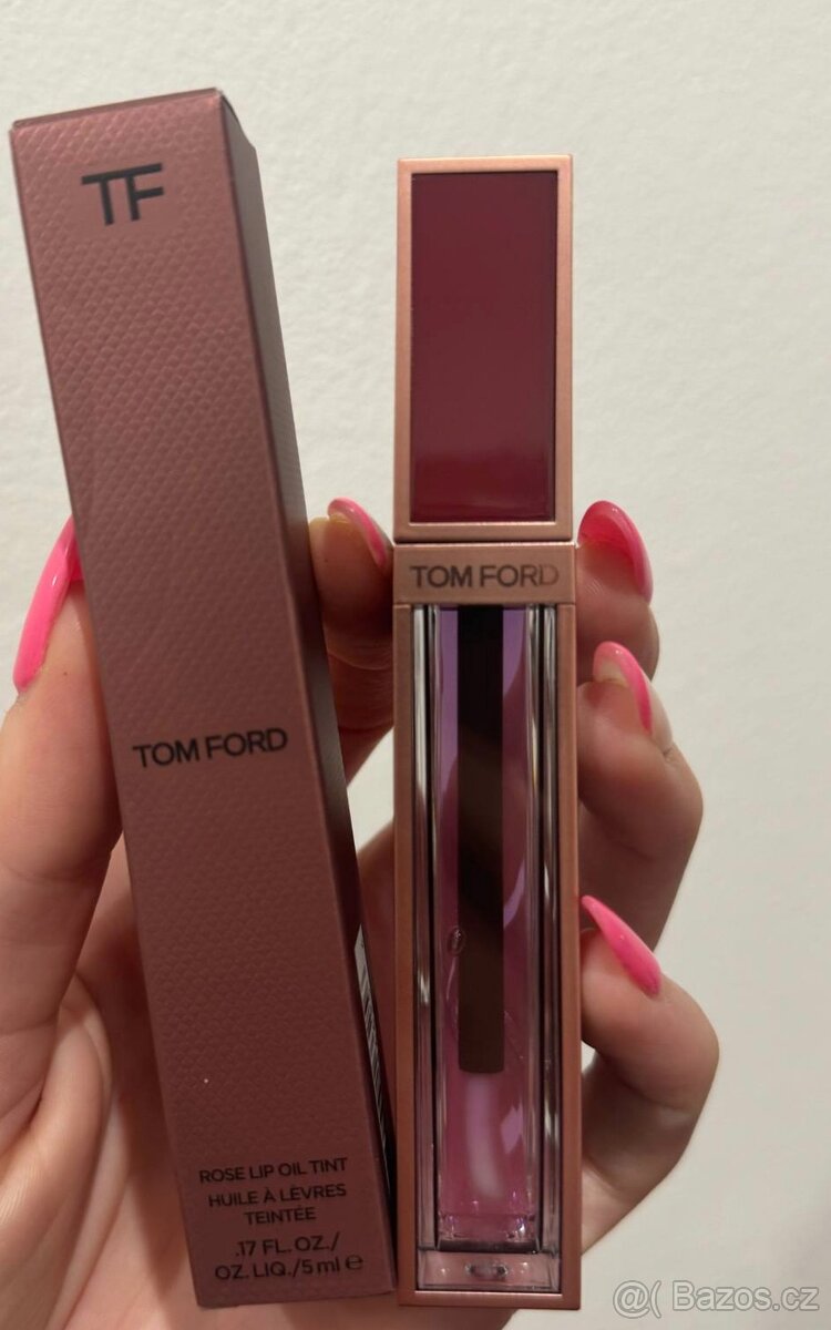 Tom Ford lesk na rty