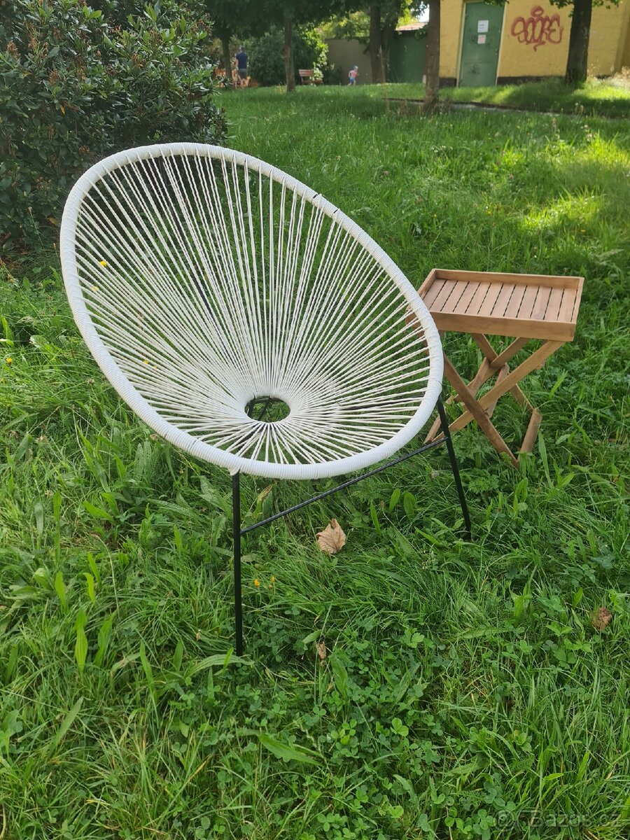 Křeslo z umělého ratanu