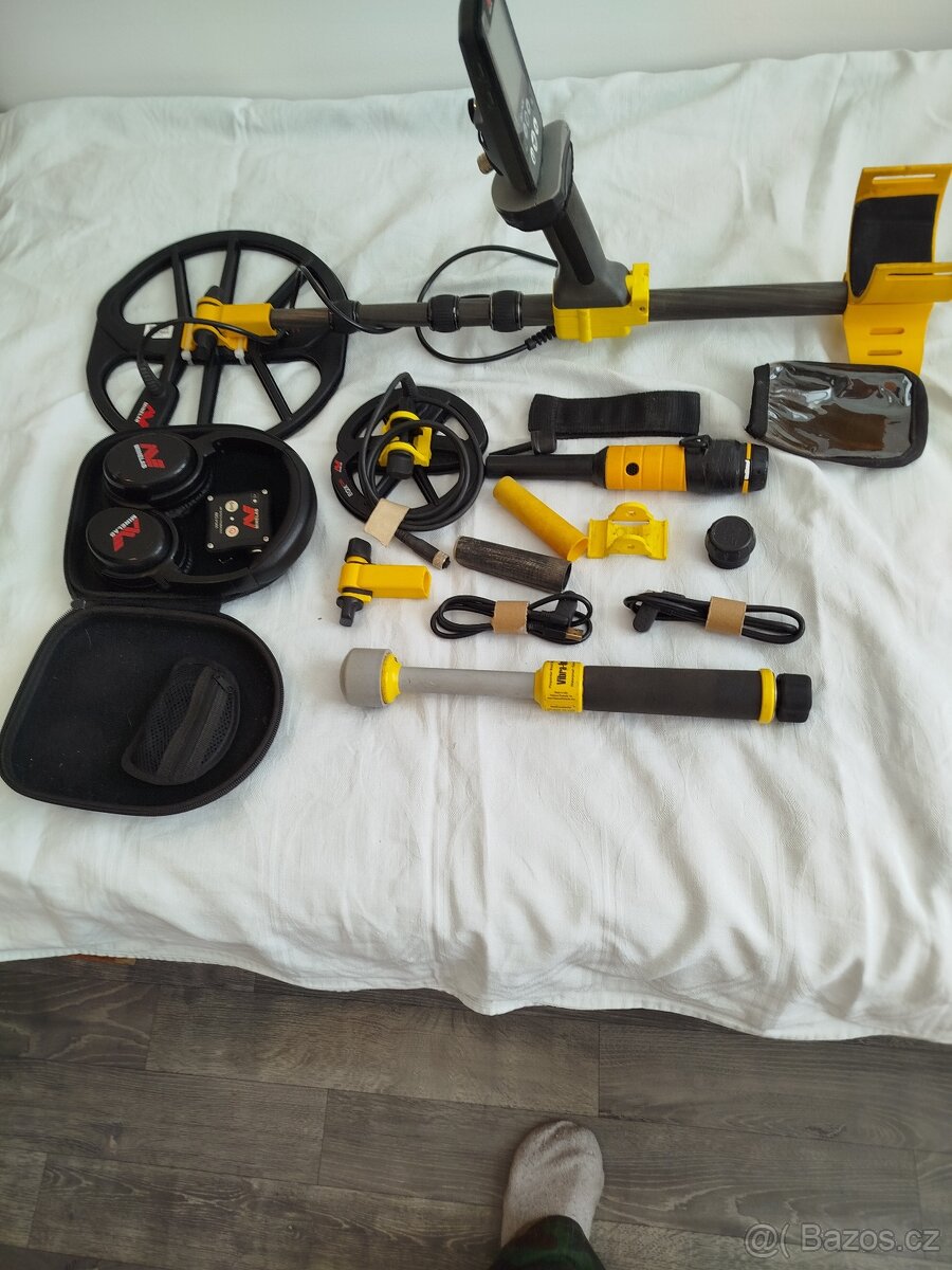 Detektor kovu Minelab Equinox 800