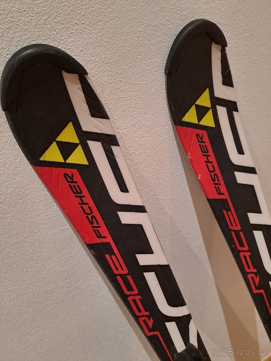 Prodám juniorské lyže FISCHER RC4