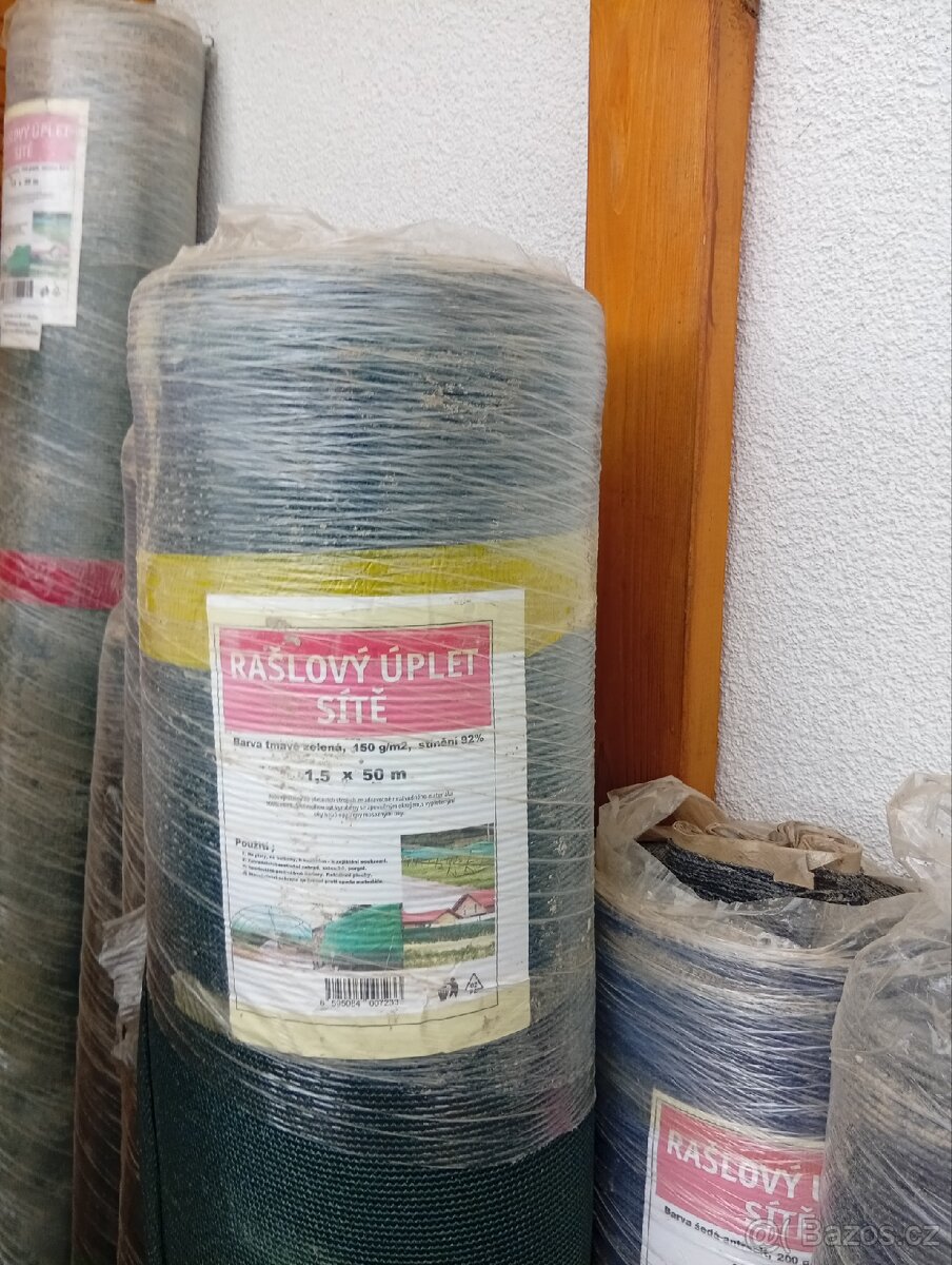 Stínící tkanina na plot