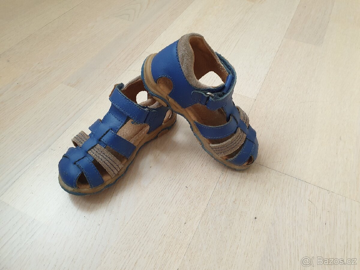 Kožené sandály vel 25