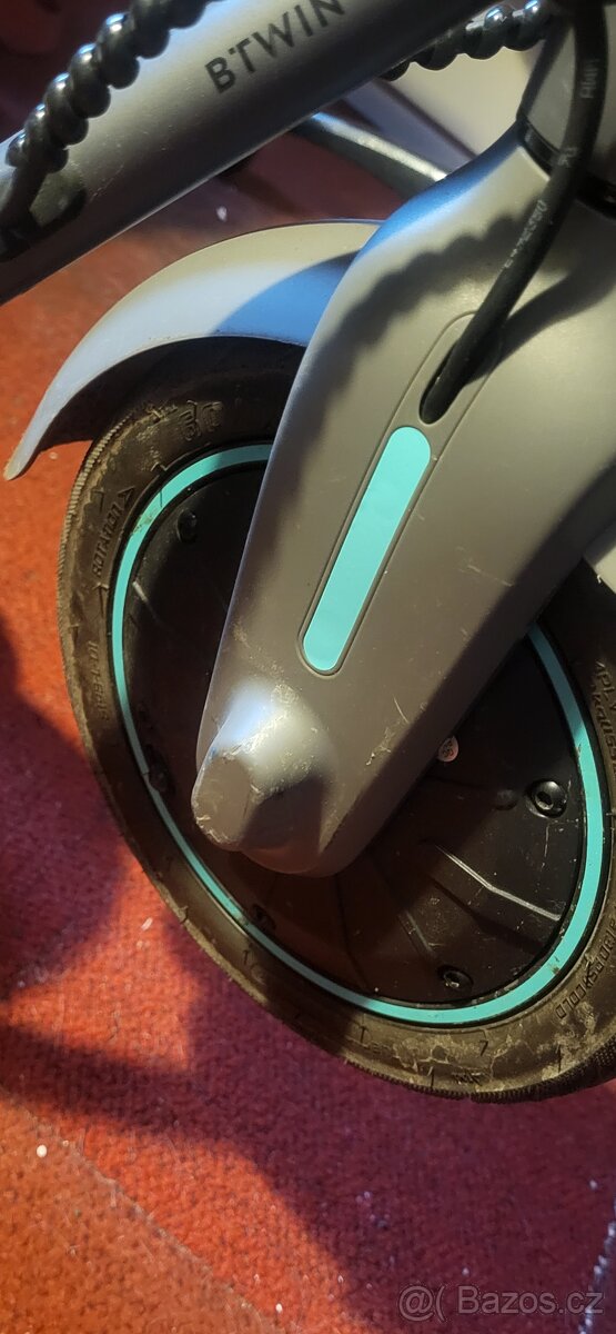 elektricka koloběžka BTwin SD500E dojezd 25km použita asi pě