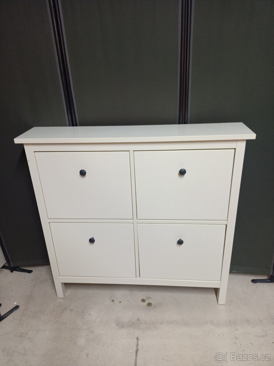 Prodám hezký botník IKEA HEMNES