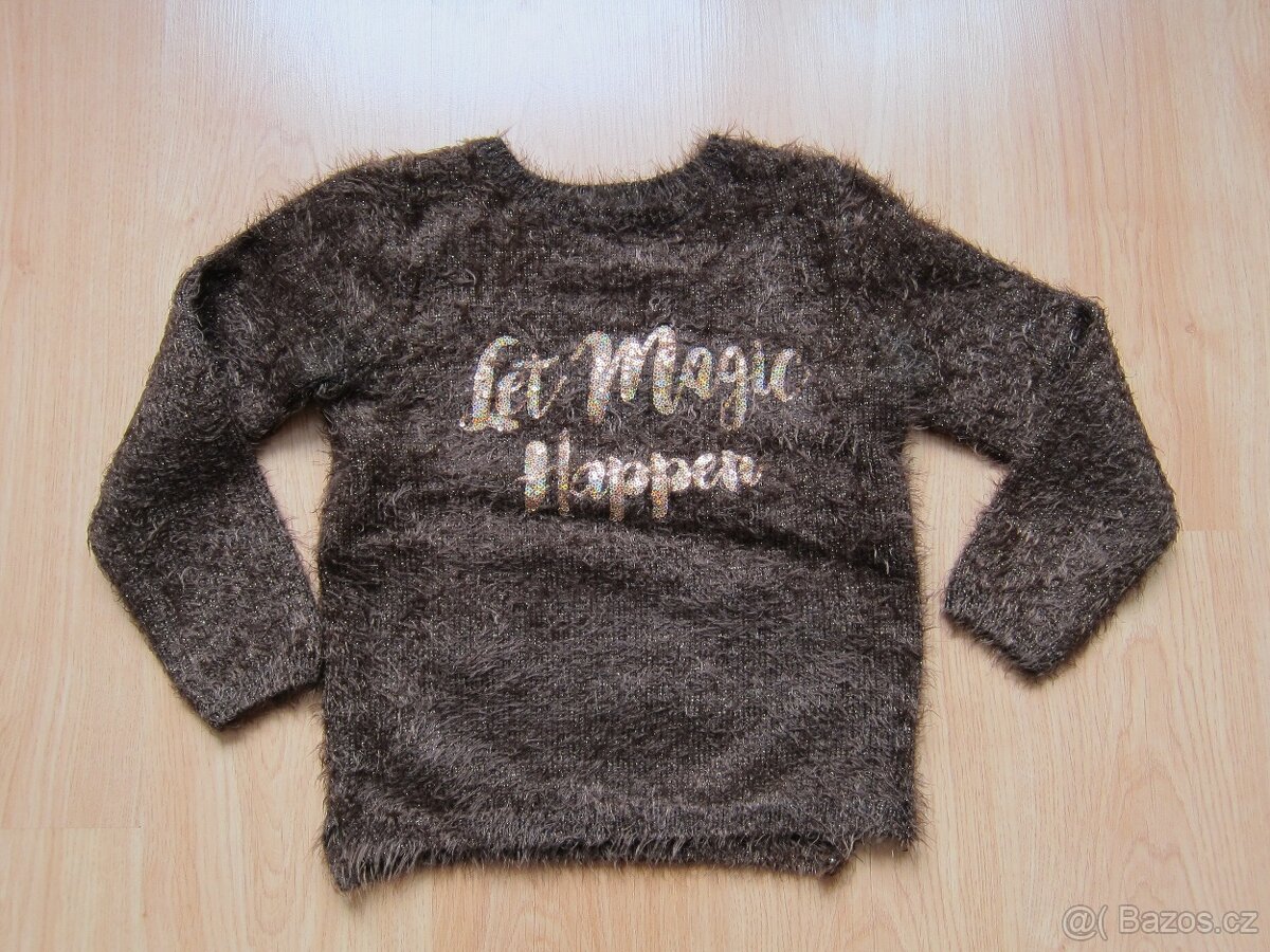 Dívčí svetr vel. 134-140 s flitry