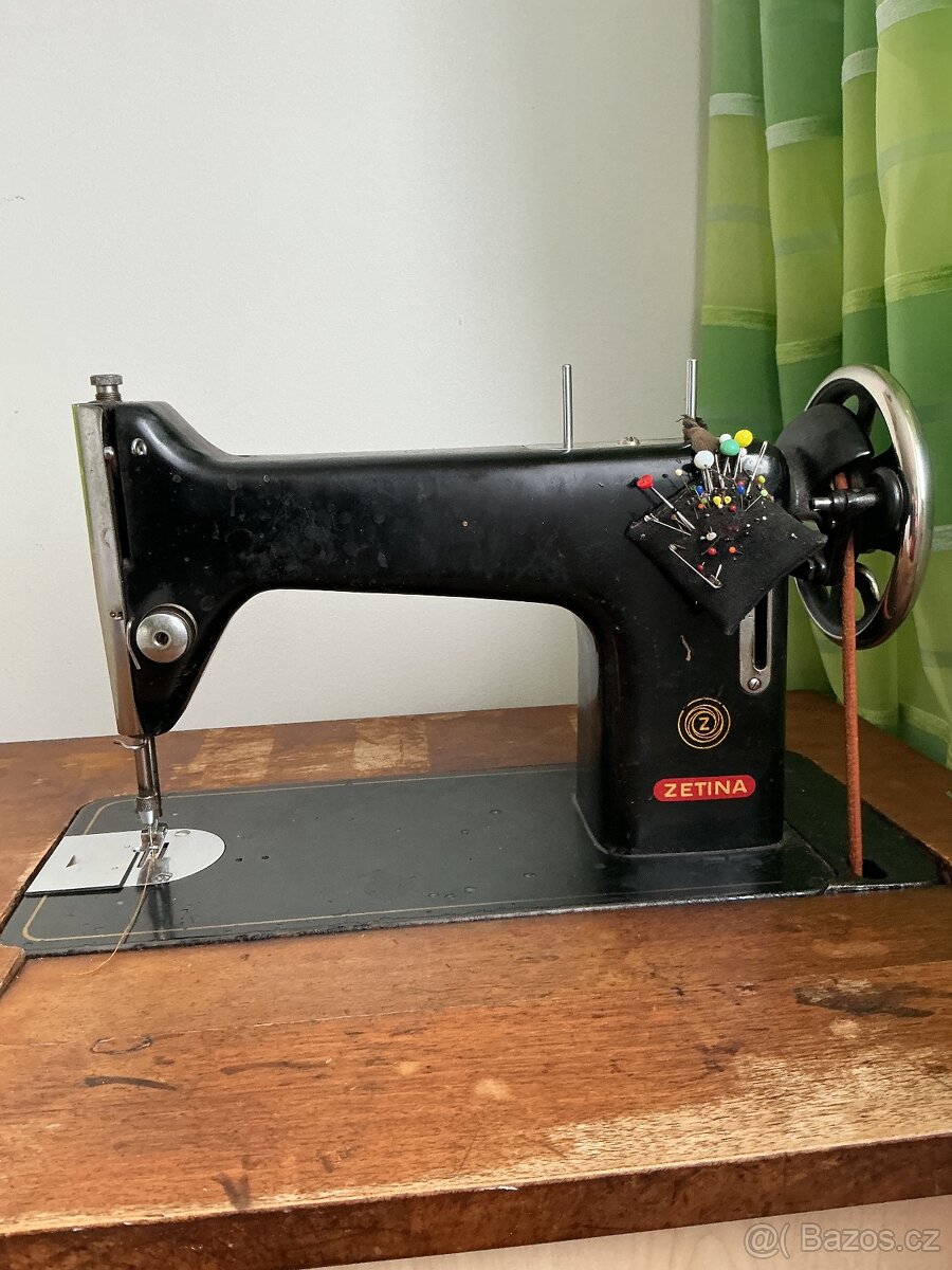 Prodám Šicí stroj Zetina