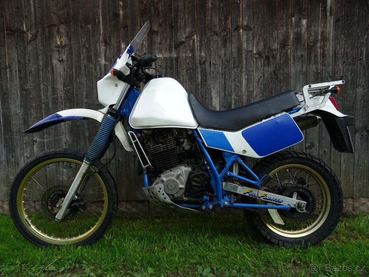 SUZUKI DR 600