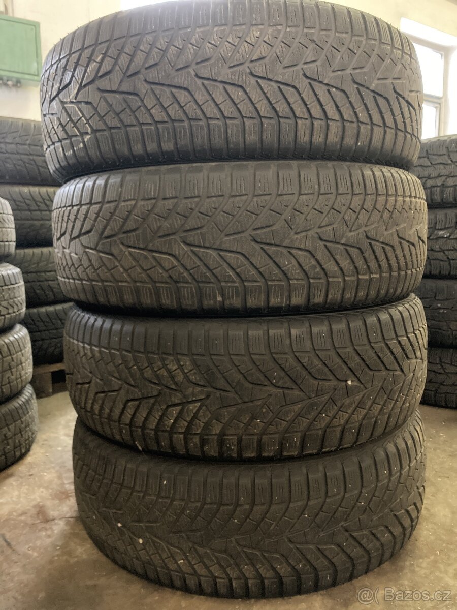 235/55R20 zimni pneu