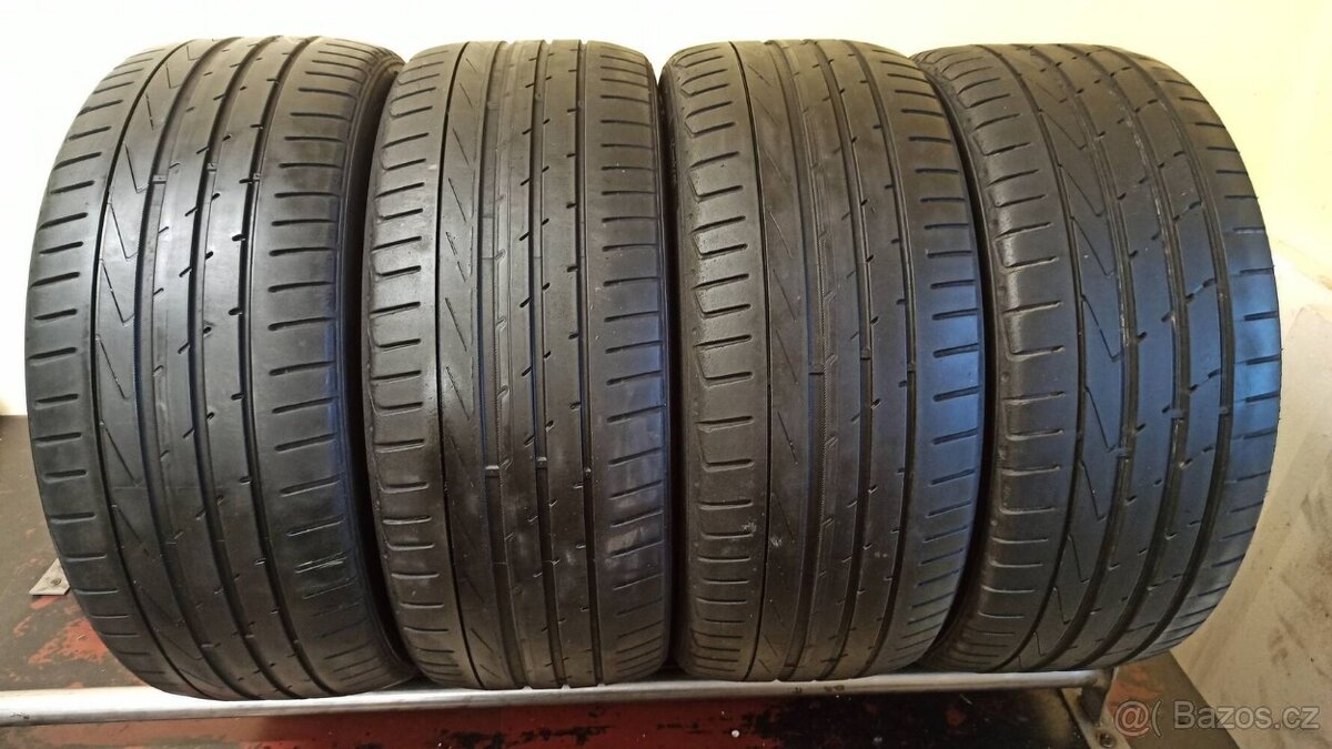 Hankook 225/45 R17 91W 1x4-5mm; 1x4mm; 2x3-4mm