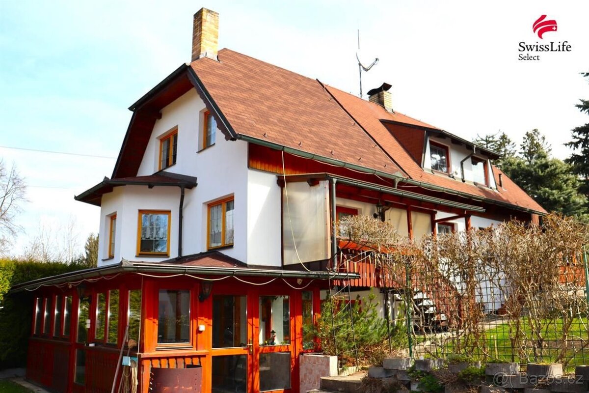 Prodej rodinného domu 400 m2 Husovy sady, Černovice