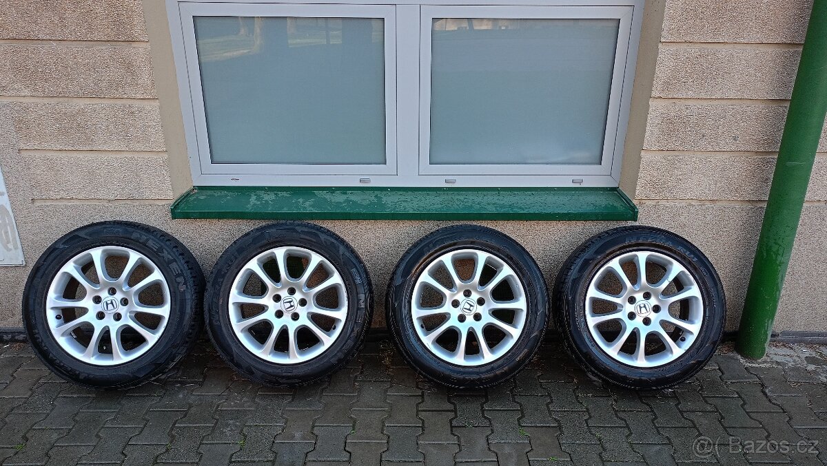 Honda CR-V  - Originání 18" alu kola - letní pneu