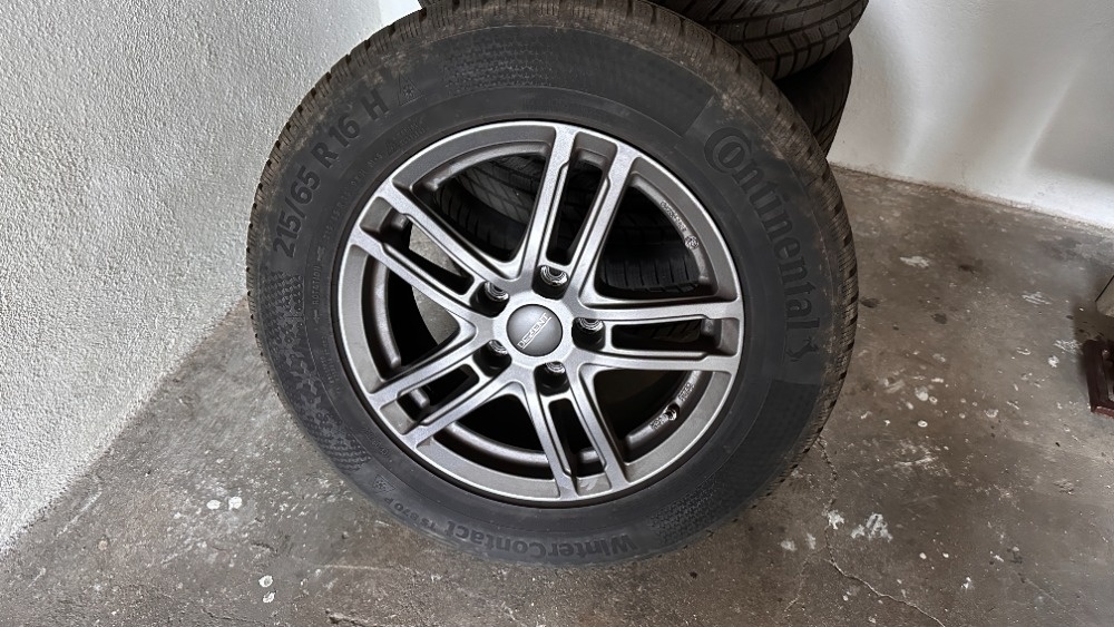 Zánovní sada zimnich kol 5x114 r16
