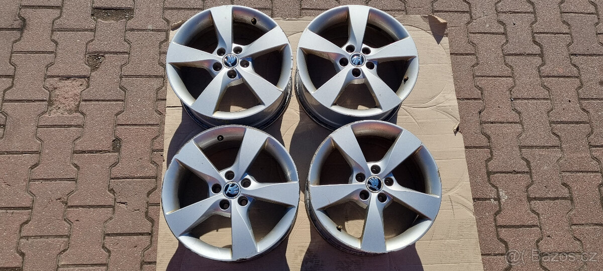 Alu kola originál Škoda Rapid 5x100 7x16 ET46 5JA 601 025 A