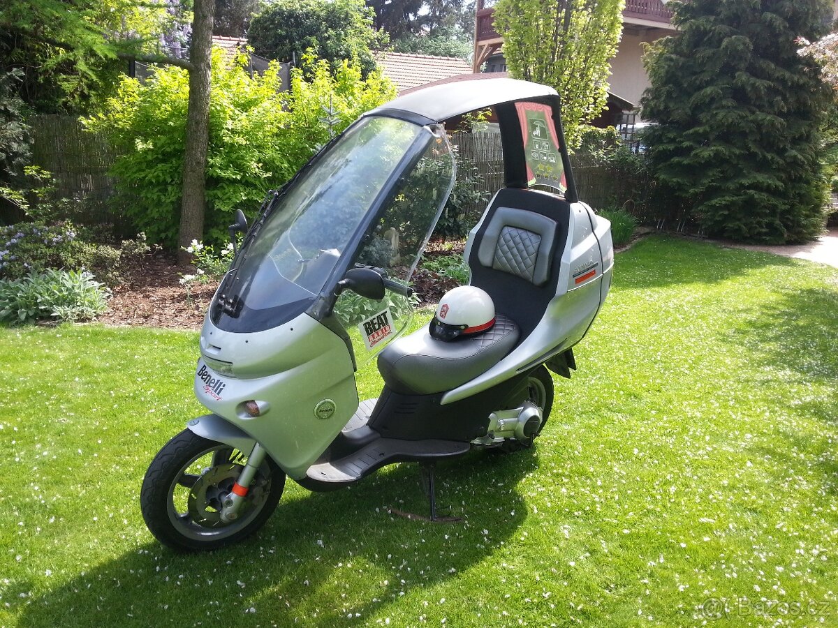 Italský skútr BENELLI ADIVA 150 r.v. 2003