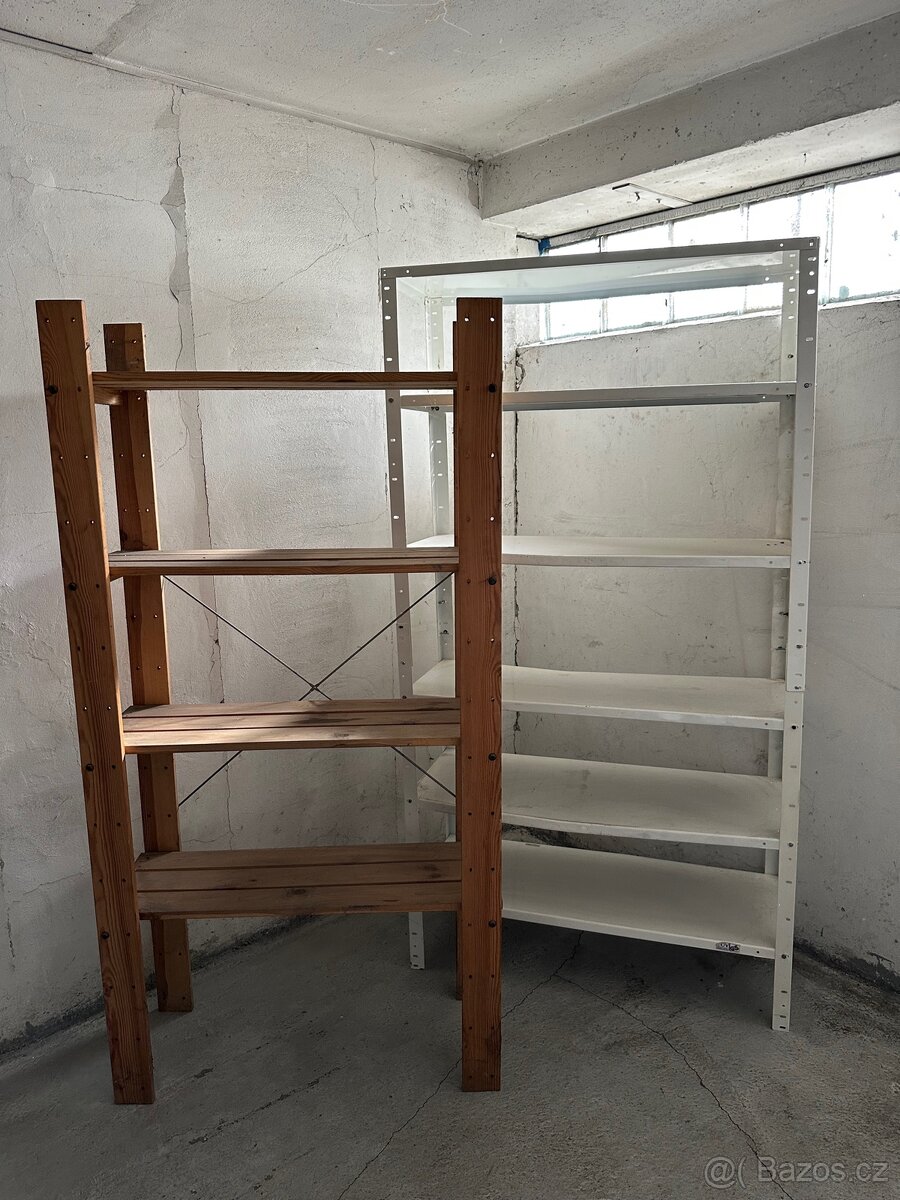 Regály x2